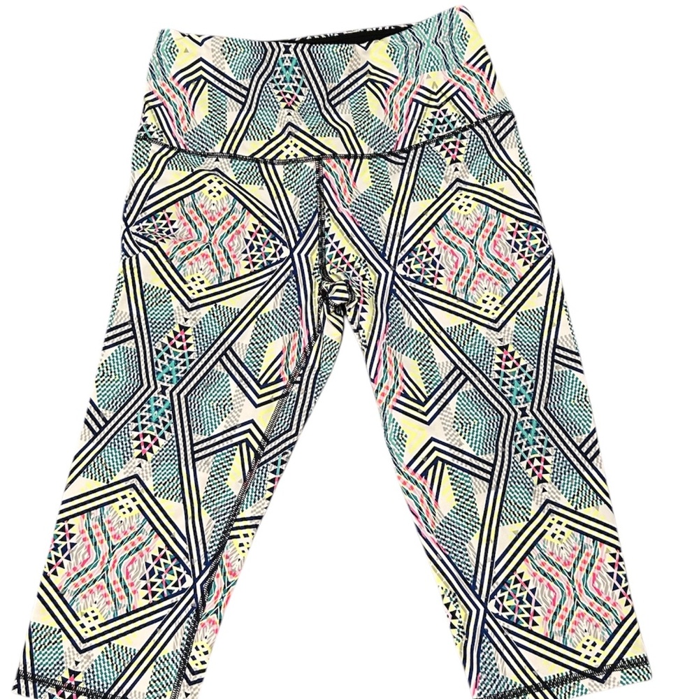 Women’s Victoria’s Secret VSX  Sport Reflective Cropped Legging Size S